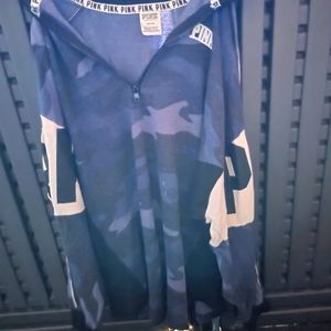 💗 3/$20 Blue camo half zip pullover